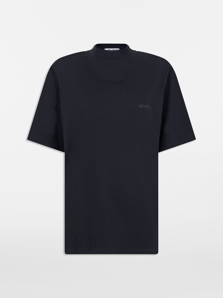 T-shirt black