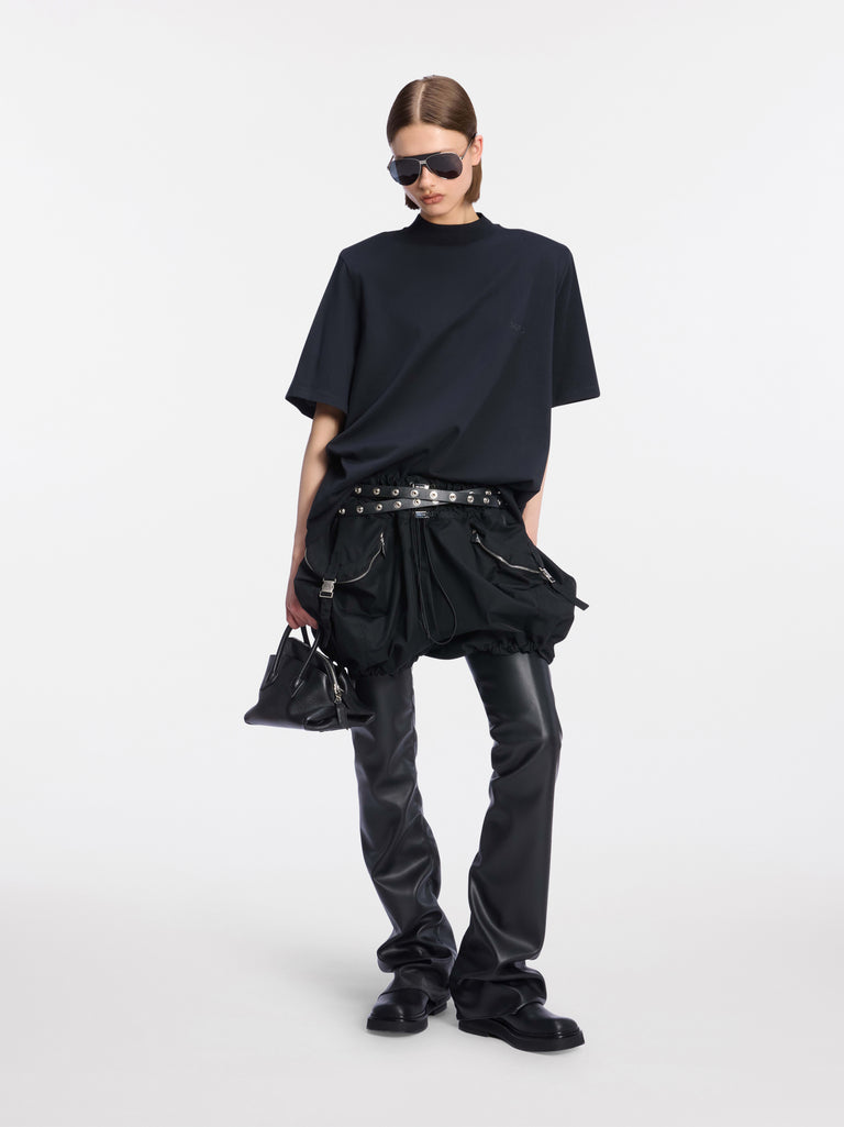 T-shirt black