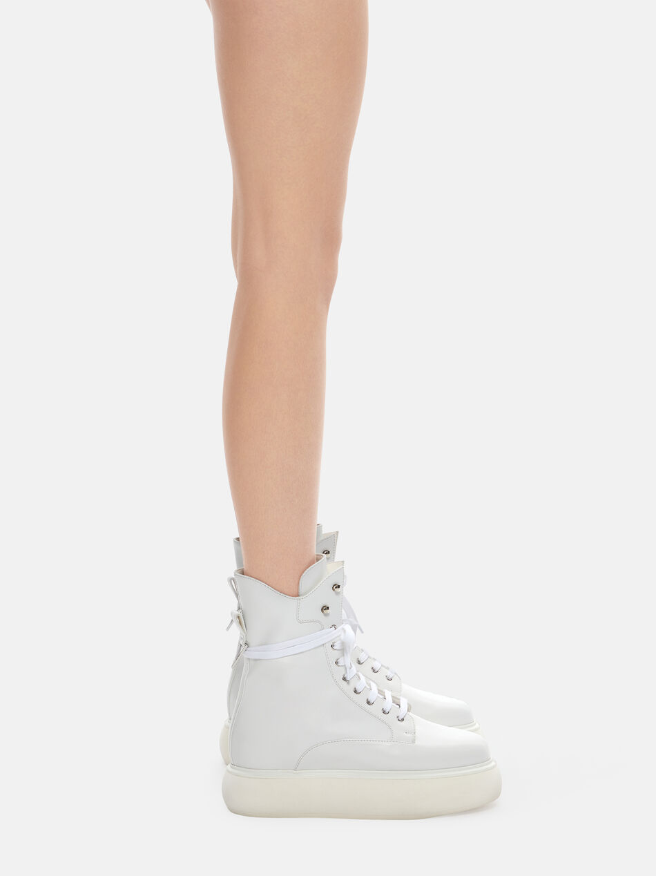 white flatform boots