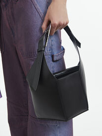 6 PM' black bucket bag for Women