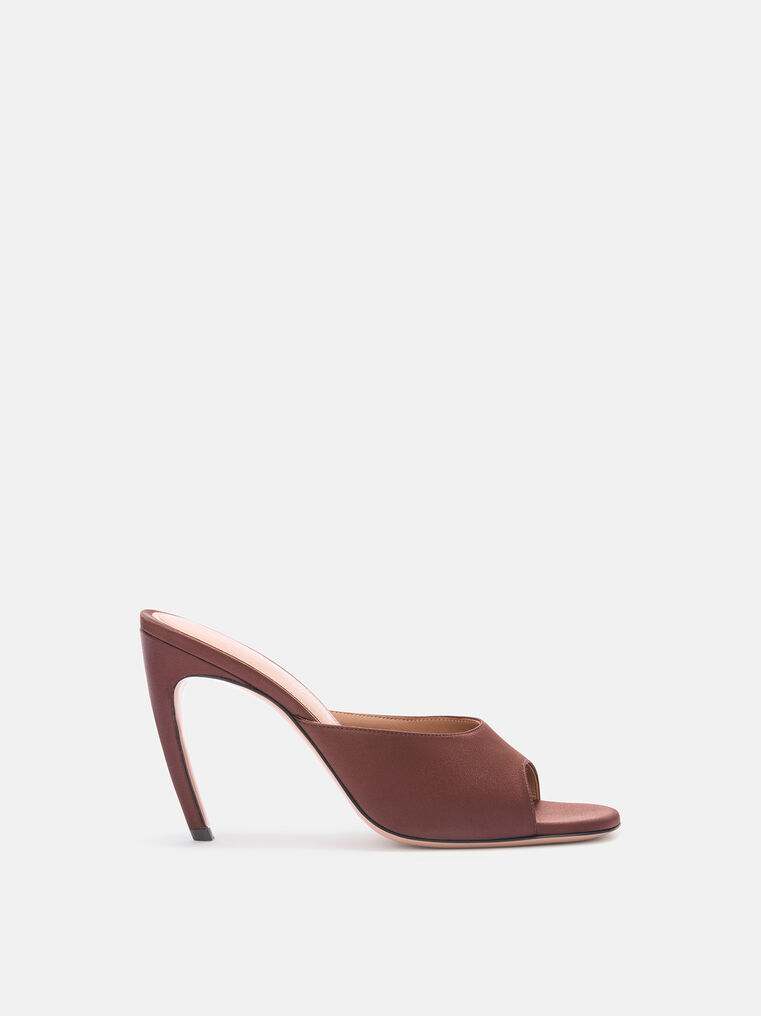 Attico Betta 95 Satin Mules In Animal Print