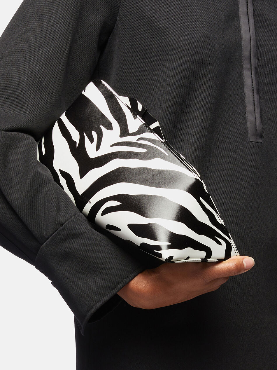 THE ATTICO ''8.30 PM'' black and white oversized clutch WHITE/BLACK 231WAH00001LBT020PR020