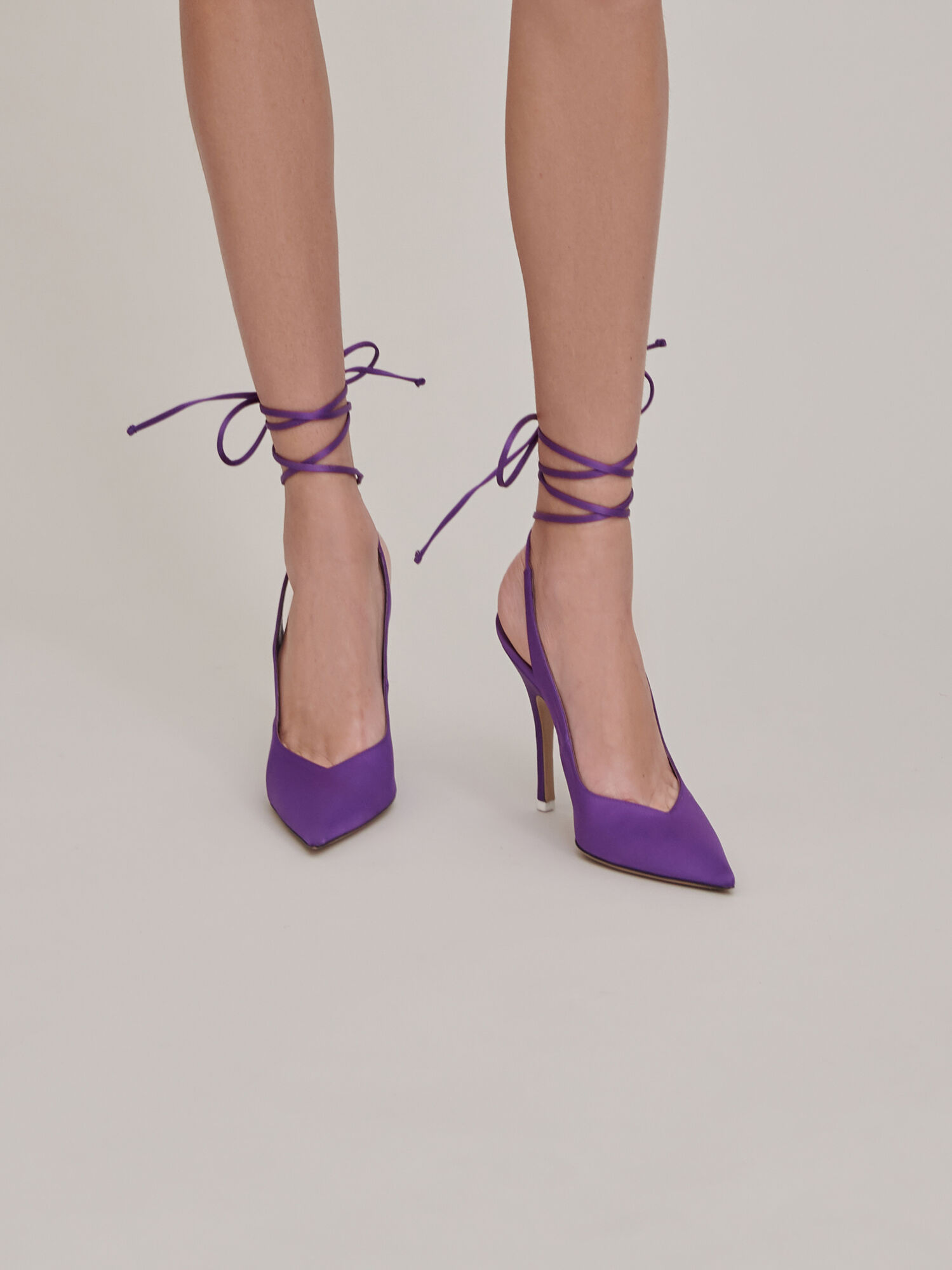 The Attico Shoes The Attico Venus Violet Slingback Pumps ✓same day delivery in dubai ✓free shipping in uae. the attico shoes the attico venus violet slingback pumps