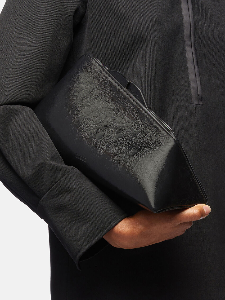 THE ATTICO ''8.30 PM'' black oversized clutch Black 247WAH00001LBT110AA100