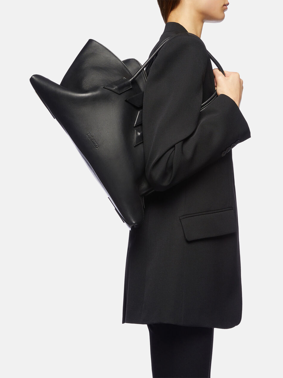 THE ATTICO ''La Passeggiata Medium'' black top handle BLACK 250WAH00054LBT019AA100