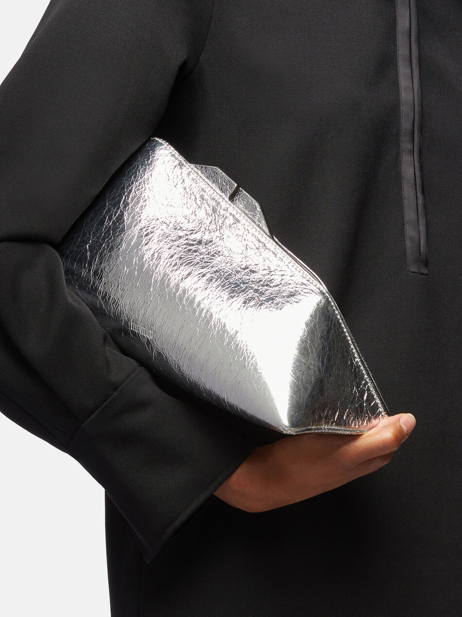 THE ATTICO ''8.30 PM'' silver oversized clutch  SILVER 241WAH00001LBT070AA002